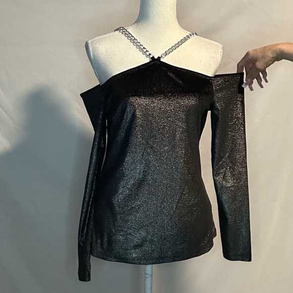 Beautiful MI holiday or going out top - Picture 2 of 7